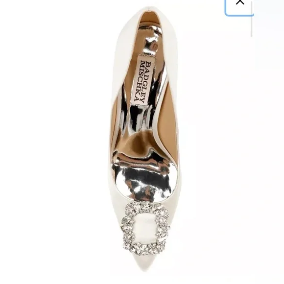 Badgley Mischka White Heels with Crystal Embellishment Size 8.5 - Picture 4 of 13